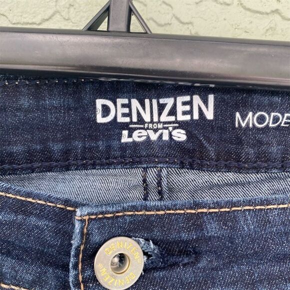 Denizen from Levi's Women's Modern Slim Jeans Blue Dark Wash Size 33x30 - Picture 8 of 11